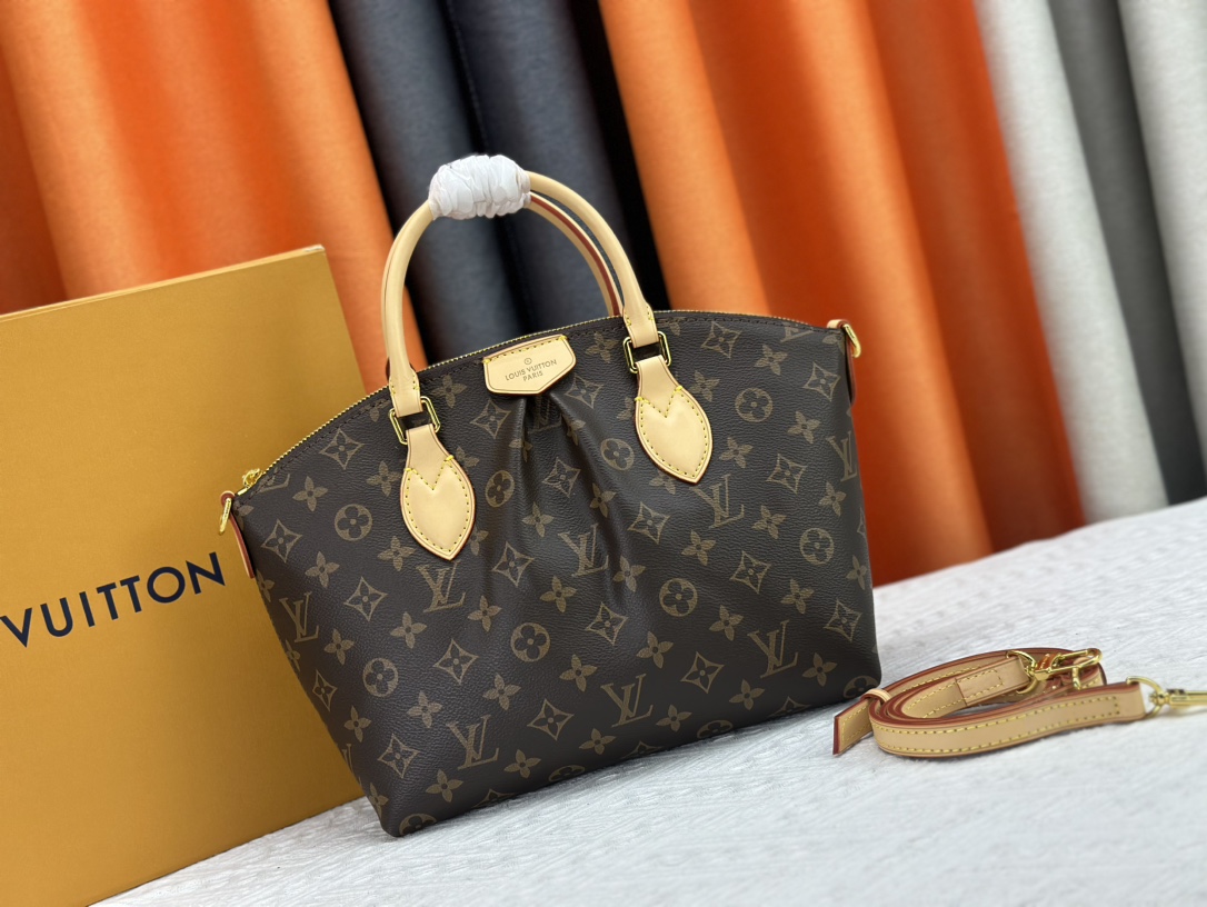 LV bag 661